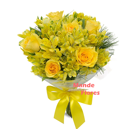 Astromélias com rosas